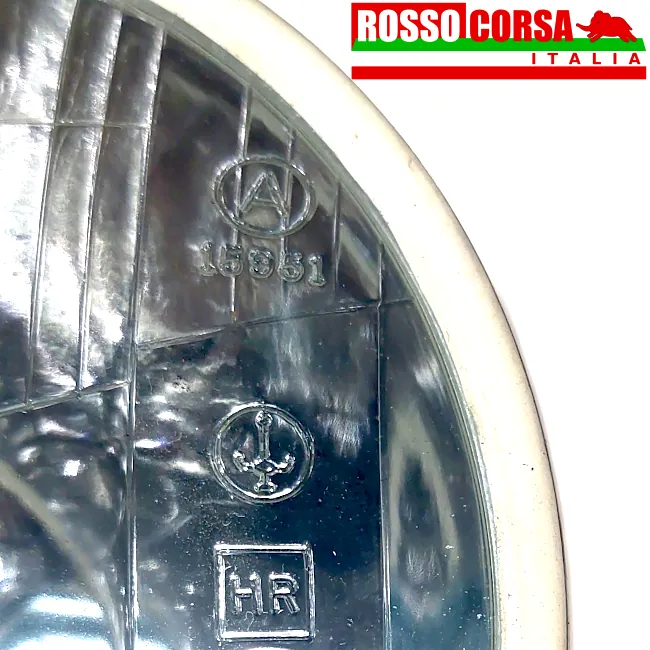 Gruppo ottico anteriore centrale Fulvia 2°serie. Originale Carello, usato ottime condizioni. Dettaglio scritte faro