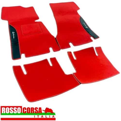 Red overmats Lancia Fulvia Coupè 1st series, with 5-speed gearbox. Made of velvet with black eco-leather binding.